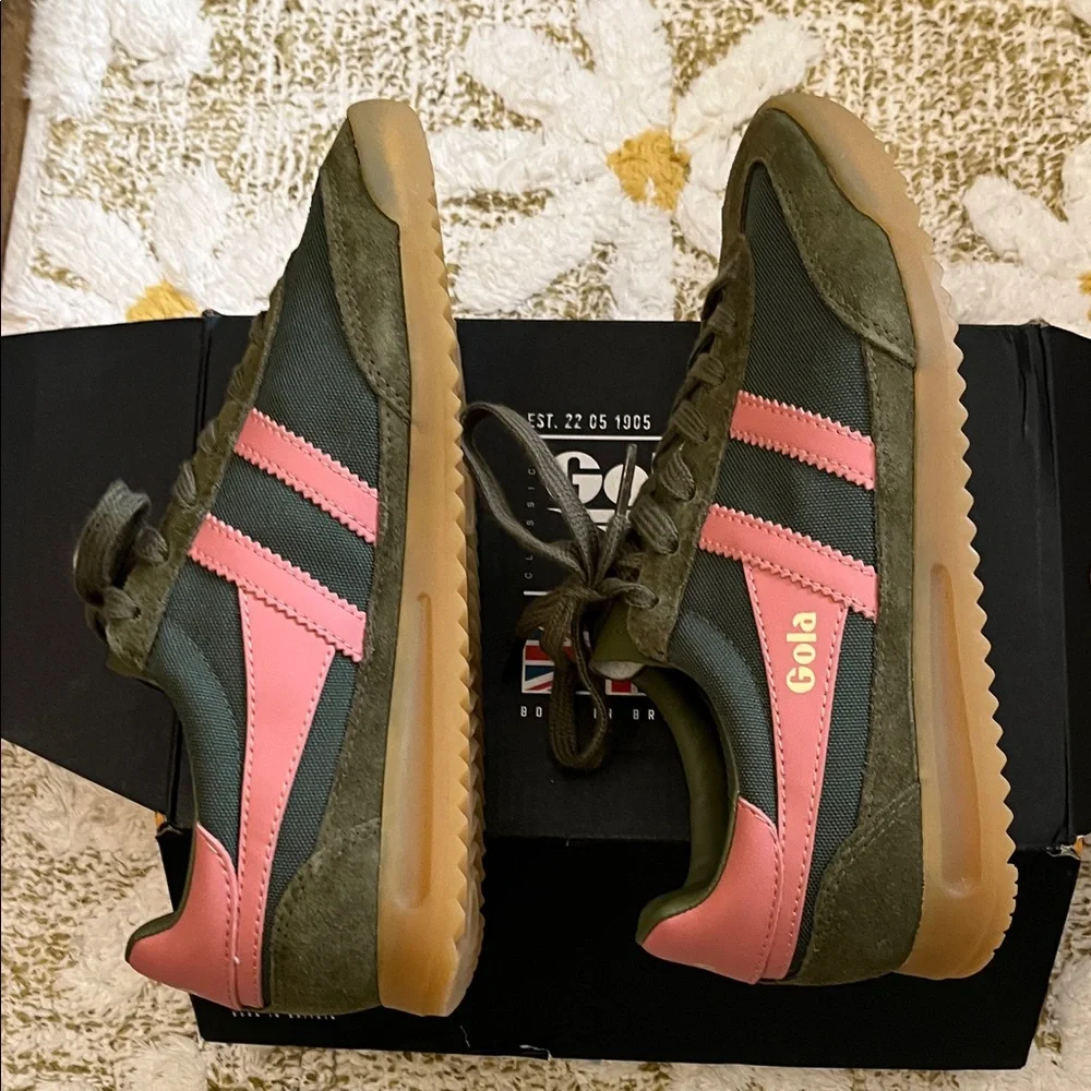 Gola Women's size 7 Tornado in military green and pink coral - Picture 4 of 8